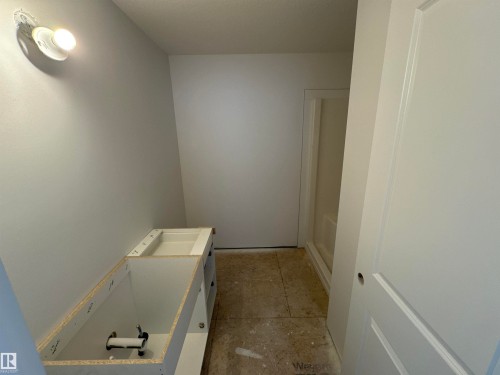 61 5122 213A Street, Edmonton, AB - Indoor Photo Showing Other Room