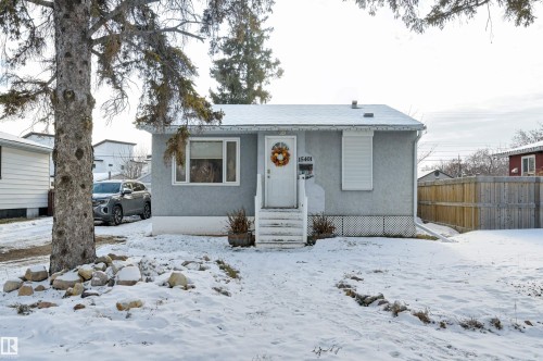 View of front facade featuring stucco siding - 15401 95 Avenue, Edmonton, AB - Outdoor