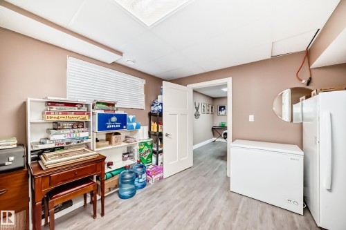 127 Keyport Circle, Leduc, AB - Indoor Photo Showing Laundry Room
