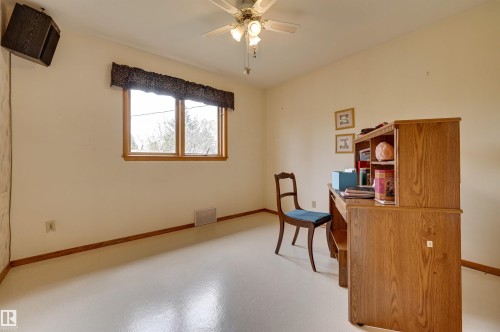 9725 143 Street, Edmonton, AB - Indoor