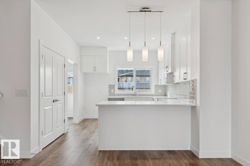 205 Wattle Road, Leduc, AB - Indoor Photo Showing Kitchen