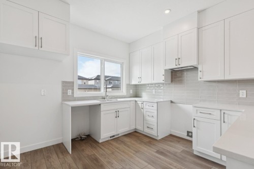 205 Wattle Road, Leduc, AB - Indoor Photo Showing Kitchen
