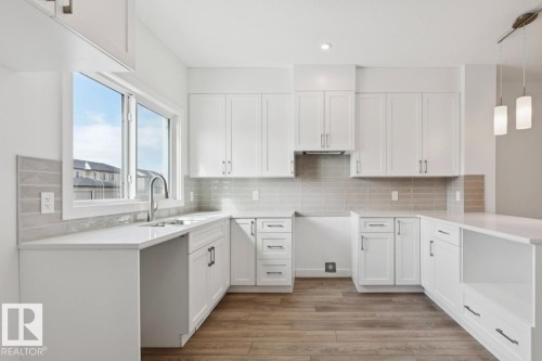 205 Wattle Road, Leduc, AB - Indoor Photo Showing Kitchen