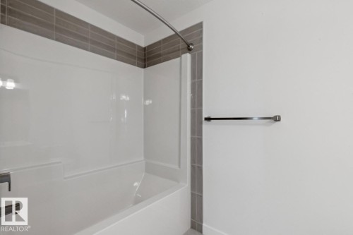 205 Wattle Road, Leduc, AB - Indoor Photo Showing Bathroom