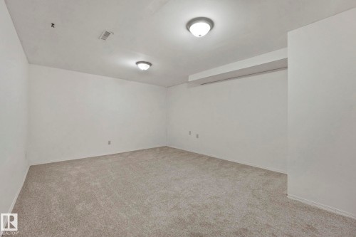 6411 12 Avenue, Edmonton, AB - Indoor Photo Showing Other Room