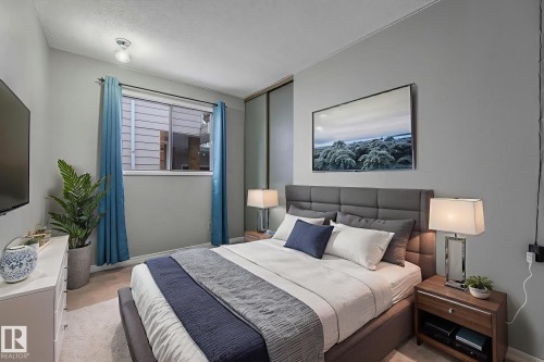 6411 12 Avenue, Edmonton, AB - Indoor Photo Showing Bedroom