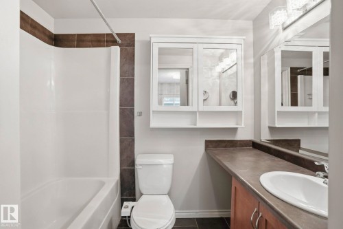 402 10235 112 Street, Edmonton, AB - Indoor Photo Showing Bathroom