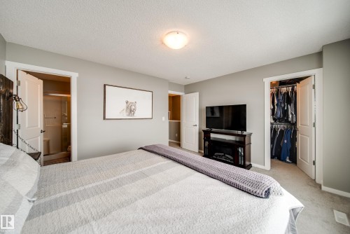 124 Southfork Road, Leduc, AB - Indoor Photo Showing Bedroom