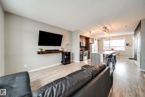 124 Southfork Road, Leduc, AB - Indoor Photo Showing Living Room