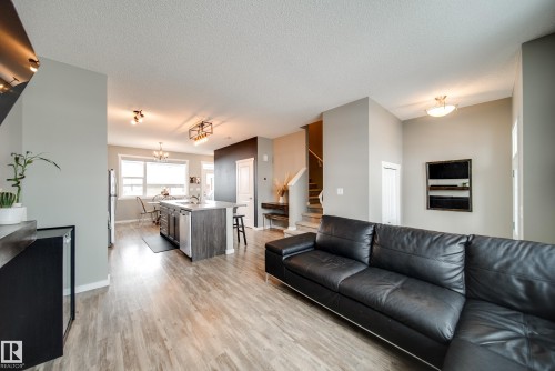 124 Southfork Road, Leduc, AB - Indoor Photo Showing Living Room