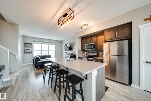 124 Southfork Road, Leduc, AB - Indoor Photo Showing Kitchen With Stainless Steel Kitchen