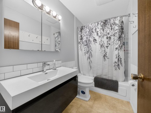 3 Fallhaven Place, St. Albert, AB - Indoor Photo Showing Bathroom