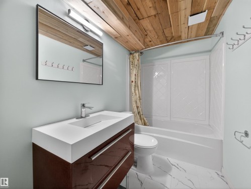 3 Fallhaven Place, St. Albert, AB - Indoor Photo Showing Bathroom
