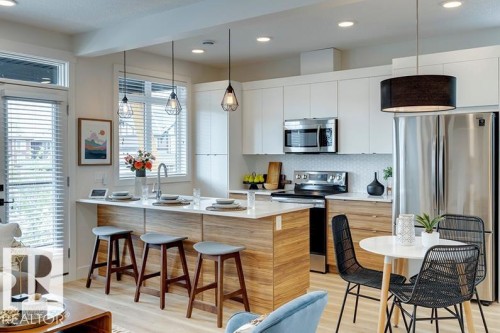 41 16231 19 Avenue  Edmonton, AB T6W 5C6