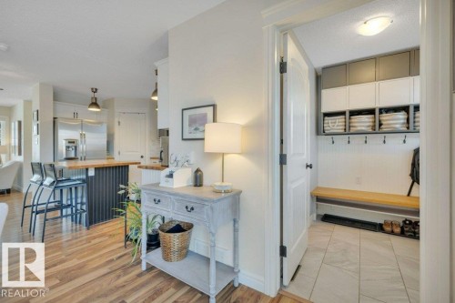 2464 Austin Crescent, Edmonton, AB - Indoor