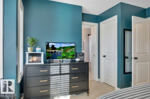 2464 Austin Crescent, Edmonton, AB - Indoor