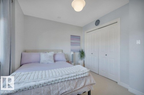 2464 Austin Crescent, Edmonton, AB - Indoor Photo Showing Bedroom