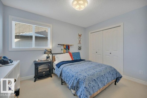 2464 Austin Crescent, Edmonton, AB - Indoor Photo Showing Bedroom