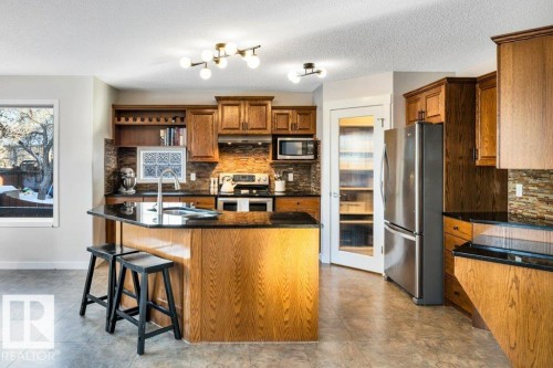 14 Dunfield Crescent, St. Albert, AB - Indoor Photo Showing Kitchen