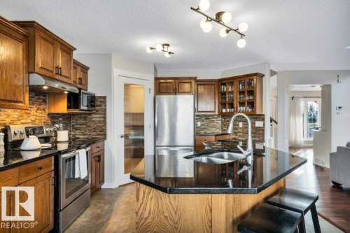 14 Dunfield Crescent, St. Albert, AB - Indoor Photo Showing Kitchen With Double Sink With Upgraded Kitchen