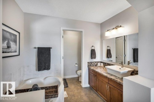 14 Dunfield Crescent, St. Albert, AB - Indoor Photo Showing Bathroom