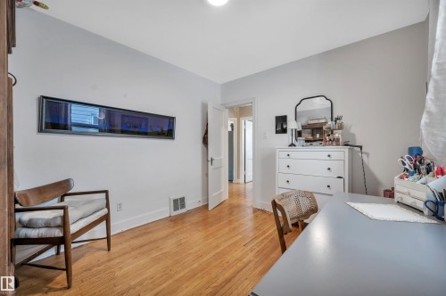 11109 81 Avenue, Edmonton, AB - Indoor