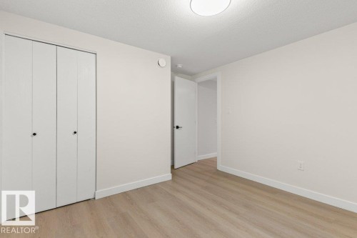 3043 142 Avenue, Edmonton, AB - Indoor Photo Showing Other Room