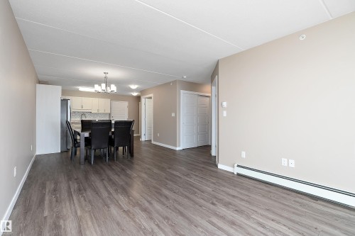 #206 4002 47 St, Drayton Valley, AB - Indoor Photo Showing Dining Room