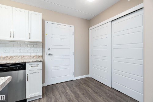 #206 4002 47 St, Drayton Valley, AB - Indoor Photo Showing Kitchen