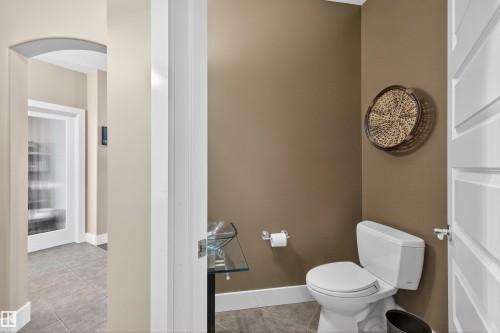 520 Stewart Crescent, Edmonton, AB - Indoor Photo Showing Bathroom