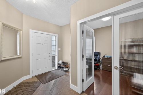 520 Stewart Crescent, Edmonton, AB - Indoor Photo Showing Other Room