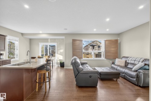 1756 63 Street, Edmonton, AB - Indoor Photo Showing Living Room