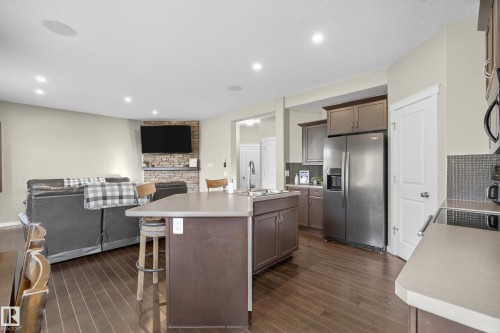 1756 63 Street, Edmonton, AB - Indoor Photo Showing Kitchen