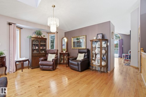 8 9731 174 Street, Edmonton, AB - Indoor Photo Showing Living Room