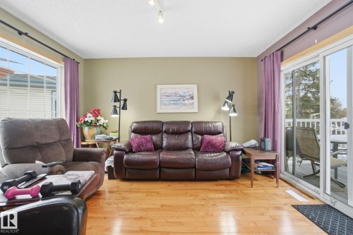 8 9731 174 Street, Edmonton, AB - Indoor Photo Showing Living Room