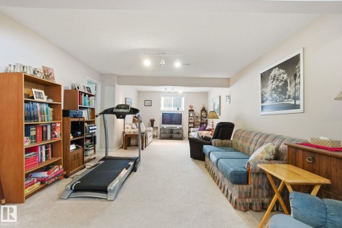 8 9731 174 Street, Edmonton, AB - Indoor