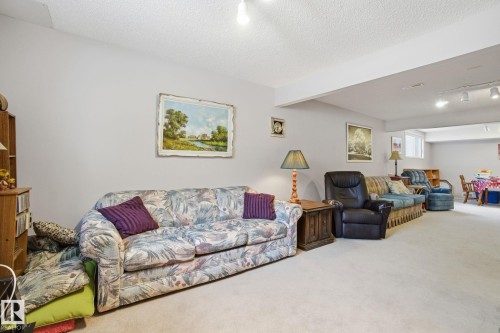 8 9731 174 Street, Edmonton, AB - Indoor Photo Showing Living Room