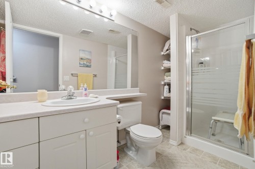 8 9731 174 Street, Edmonton, AB - Indoor Photo Showing Bathroom