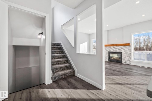 69 Hamilton Crescent, St. Albert, AB - Indoor Photo Showing Other Room With Fireplace