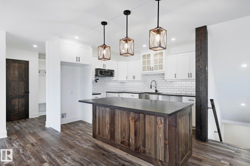 6 52019 Rge Rd 20, Rural Parkland County, AB - Indoor Photo Showing Kitchen With Upgraded Kitchen