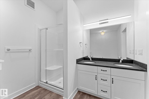 311 55504 Rr 13, Rural Lac Ste. Anne County, AB - Indoor Photo Showing Bathroom