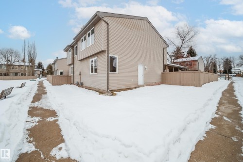 66 Akinsdale Gardens, St. Albert, AB - Outdoor