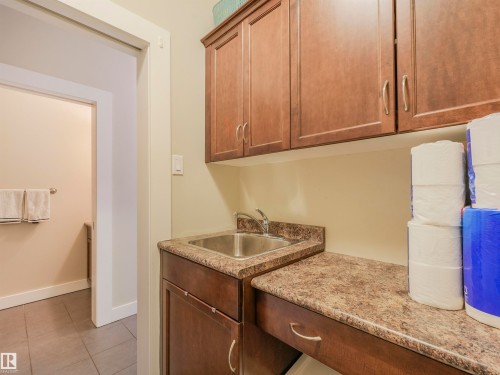 10943 76 Avenue, Edmonton, AB - Indoor