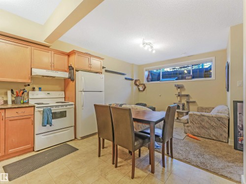 10943 76 Avenue, Edmonton, AB - Indoor Photo Showing Kitchen