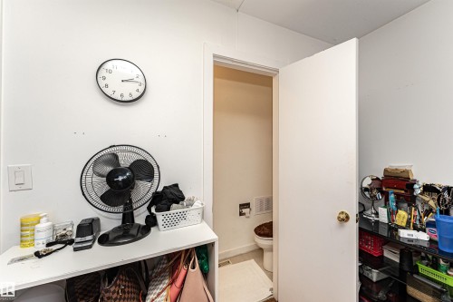 Detailed view - 2349 Millbourne Road W, Edmonton, AB - Indoor