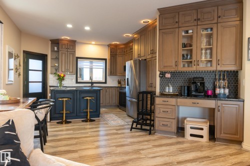 1509 14 Avenue, Cold Lake, AB - Indoor