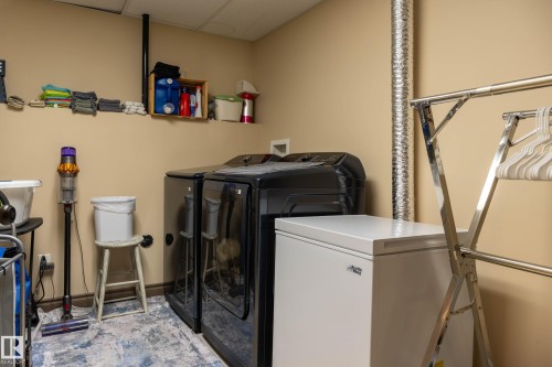 1509 14 Avenue, Cold Lake, AB - Indoor Photo Showing Laundry Room
