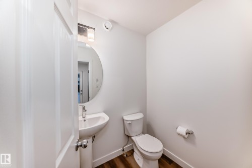 4615 177Ave, Edmonton, AB - Indoor Photo Showing Bathroom