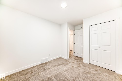 4615 177Ave, Edmonton, AB - Indoor Photo Showing Other Room