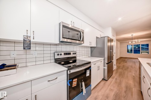 4615 177Ave, Edmonton, AB - Indoor Photo Showing Kitchen With Upgraded Kitchen